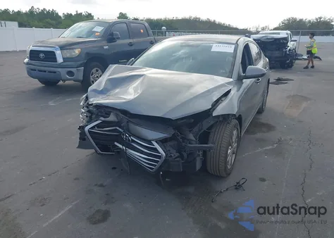 2017 Hyundai Elantra Se z USA, uszkodzony, nr VIN KMHD84LF2HU064073